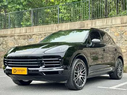 PORSCHE CAYENNE 2019 — 88 010 км, Китай — под ключ — фото 1