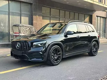 MERCEDES-BENZ GLB AMG 2024