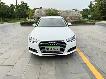AUDI A4L 2017 — 38 800 км, Китай — под ключ — фото 1