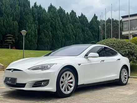 TESLA MODEL S 2014
