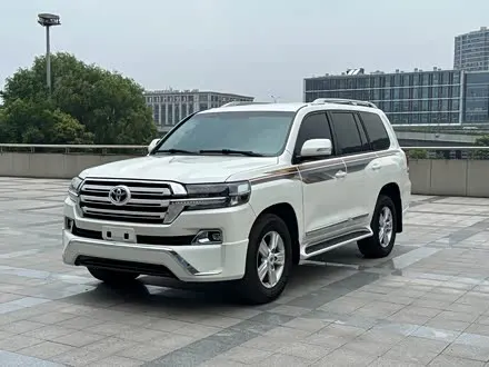 TOYOTA LAND CRUISER 2016