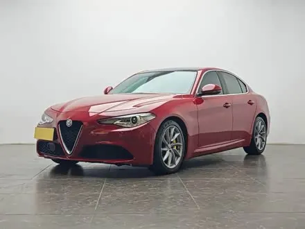ALFA ROMEO GIULIA 2017 — 63 000 км, Китай — под ключ — фото 1