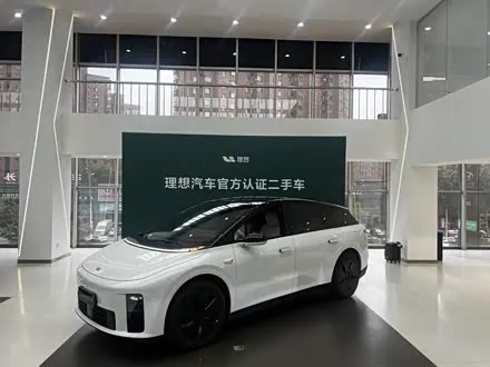 LI AUTO I6 2025