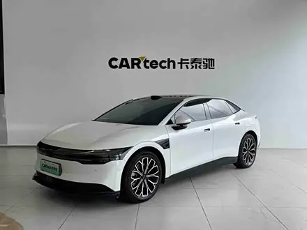 ZEEKR 007 2025