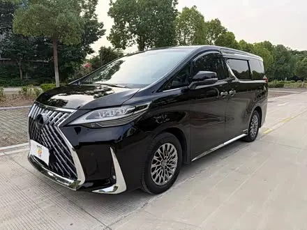 LEXUS LM — из Китая под ключ