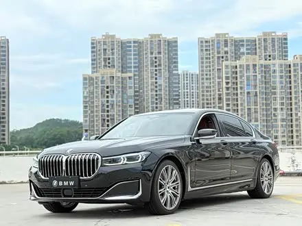 BMW 7 SERIES 2019 — 53 000 км, Китай — под ключ — фото 1