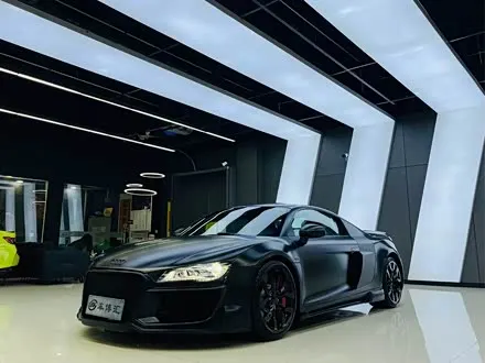 AUDI R8 2012