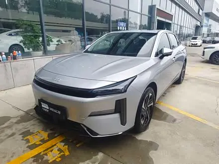 GEELY GALAXY L6 2025