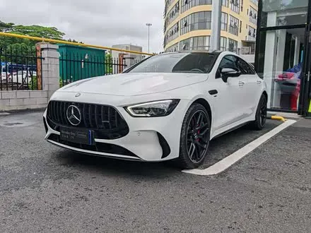 MERCEDES-AMG GT 2025