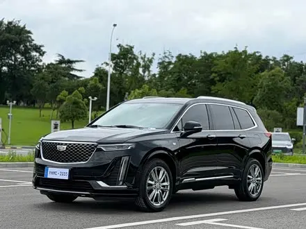 CADILLAC XT6 2022 — 87 000 км, Китай — под ключ — фото 1