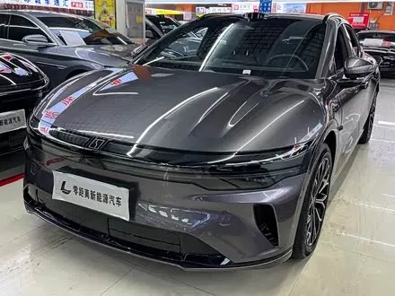 ZEEKR 007GT 2025