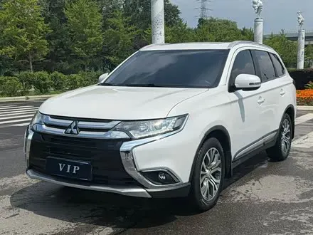 MITSUBISHI OUTLANDER 2018 — 90 000 км, Китай — под ключ — фото 1