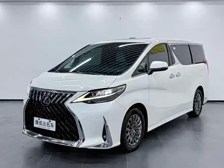 LEXUS LM 2020