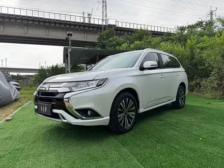 MITSUBISHI OUTLANDER 2021