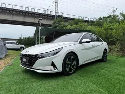 HYUNDAI ELANTRA 2022