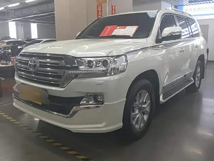 TOYOTA LAND CRUISER 2016
