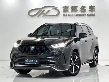 TOYOTA CROWN KLUGER 2024