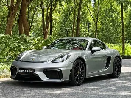 PORSCHE 718 2018