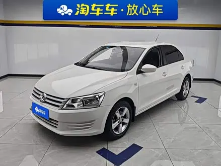 VOLKSWAGEN SANTANA 2015