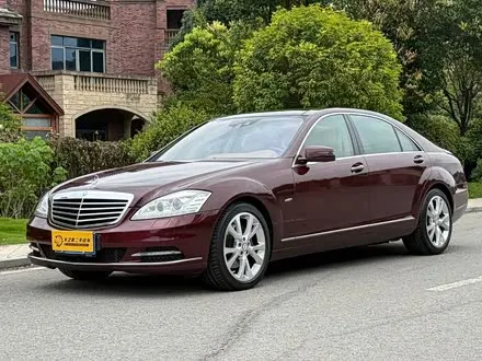 MERCEDES-BENZ S-CLASS 2012 — 140 000 км, Китай — под ключ — фото 1