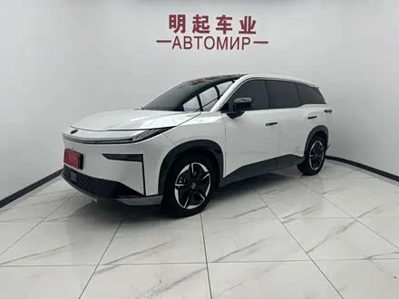 TOYOTA BZ3X 2025