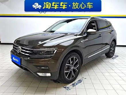 VOLKSWAGEN TIGUAN L 2017 — 66 300 км, Китай — под ключ — фото 1