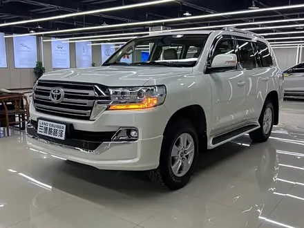 TOYOTA LAND CRUISER 2018