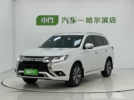 MITSUBISHI OUTLANDER 2021 — 13 000 км, Китай — под ключ — фото 1