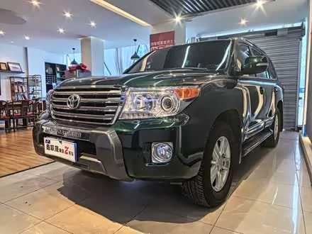 TOYOTA LAND CRUISER 2012