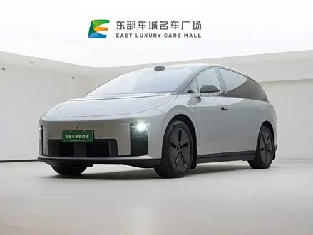 LI AUTO I8 2025