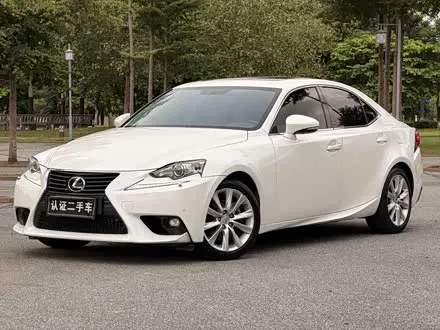 LEXUS IS 2013