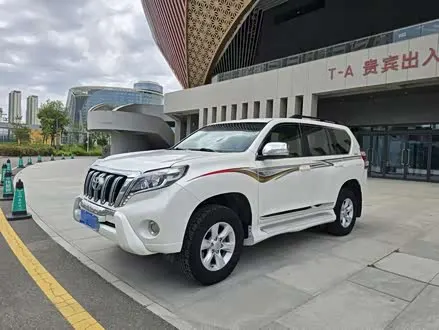 TOYOTA PRADO 2010