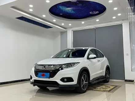 HONDA VEZEL 2022 — 37 000 км, Китай — под ключ — фото 1