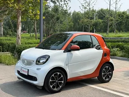 SMART FORTWO 2015 — 52 000 км, Китай — под ключ — фото 1