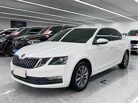 SKODA OCTAVIA 2022 — 40 000 км, Китай — под ключ — фото 1