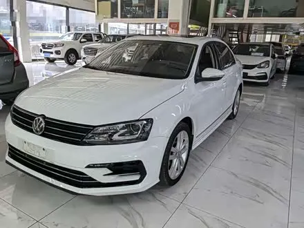 VOLKSWAGEN SAGITAR 2018
