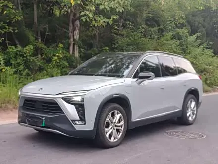 NIO ES8 2022