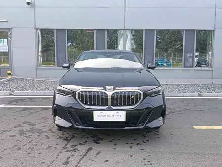 BMW I5 2025