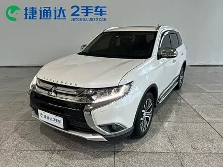 MITSUBISHI OUTLANDER 2016