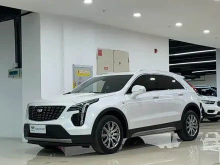 CADILLAC XT4 2021 — 52 000 км, Китай — под ключ — фото 1
