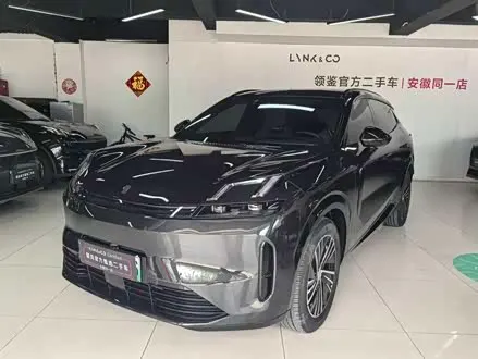 LYNK & CO 08 EM-P 2023