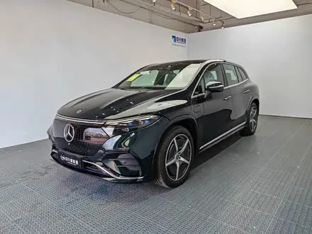 MERCEDES-BENZ EQS SUV 2023