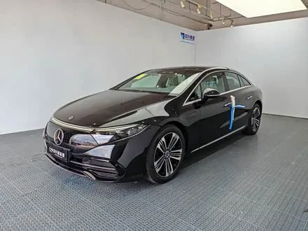 MERCEDES-BENZ EQS 2023
