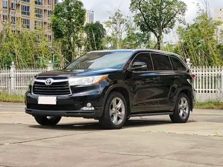 TOYOTA HIGHLANDER 2015