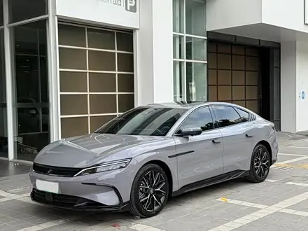 BYD HAN 2025
