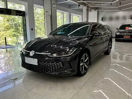 VOLKSWAGEN LAMANDO 2022
