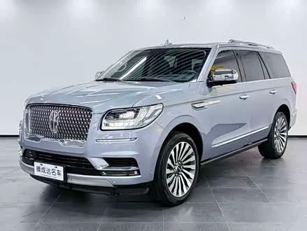 LINCOLN NAVIGATOR 2019 — 80 000 км, Китай — под ключ — фото 1