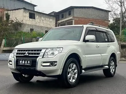 MITSUBISHI PAJERO 2018
