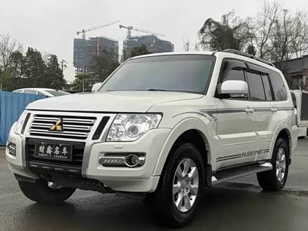 MITSUBISHI PAJERO 2019