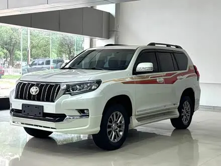 TOYOTA PRADO 2018